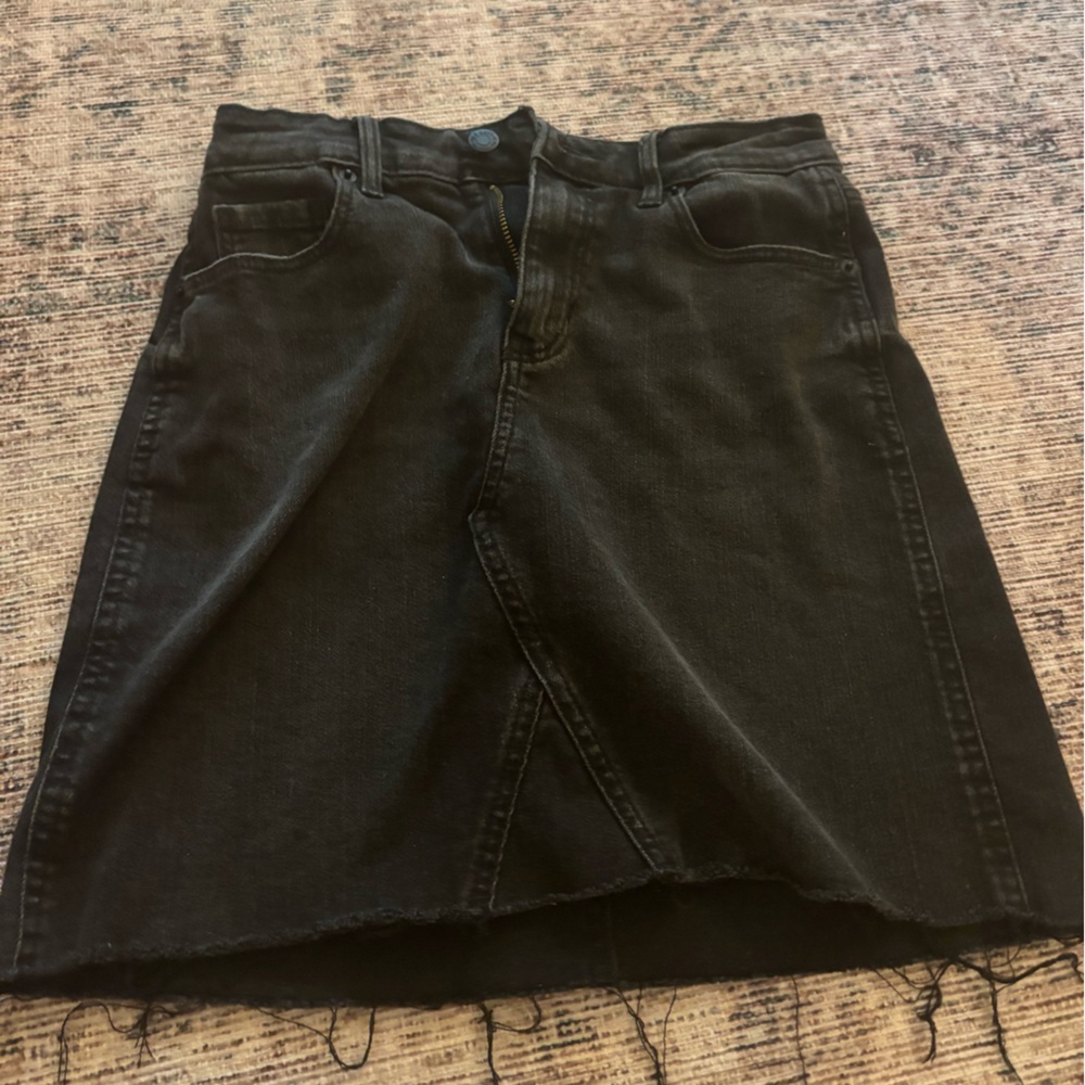 Old Navy Women's Black short skirt